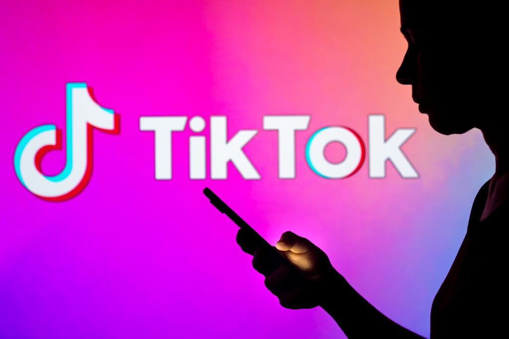 social media marketing for authors, Tiktok for authors, #BookTok