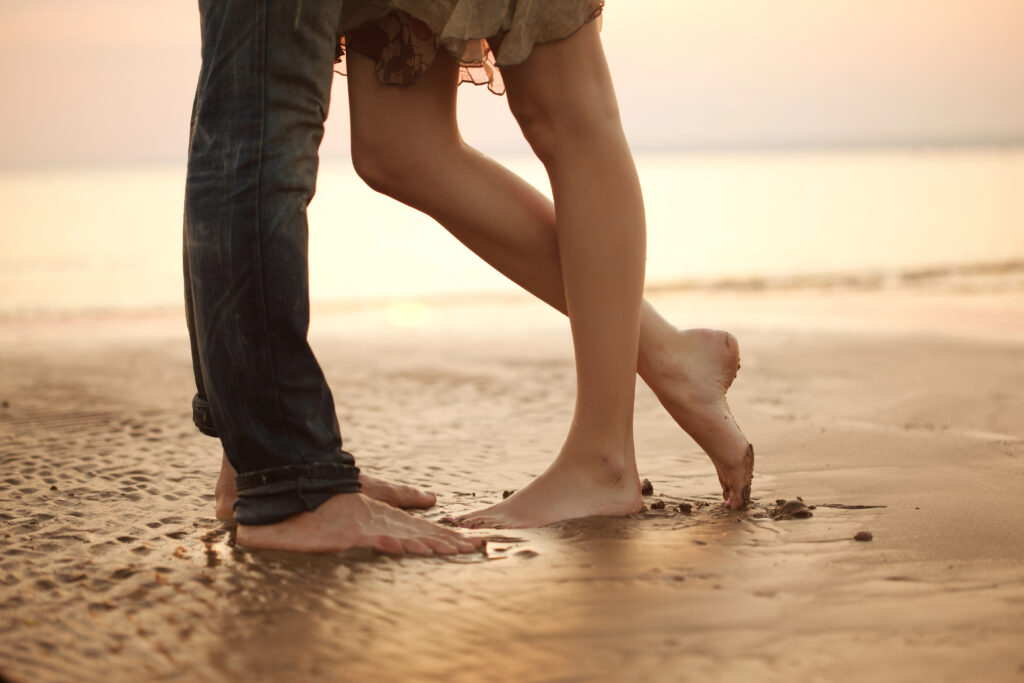 Writing romance, romance, romantic scene, ghostwriters, tips from ghostwriters, romance ghostwriting, developmental editing, copy editing, write a romance book, where to find a romance writer